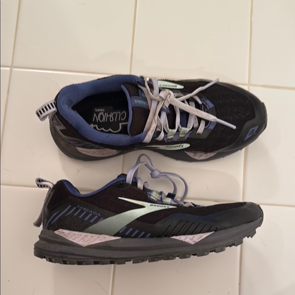 Brooks Cascadia 15 GTX Trail Running Shoes - size 6